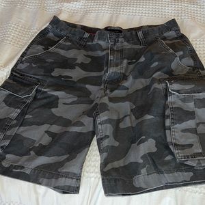 Timmy Hilfiger Camo Cargo shorts